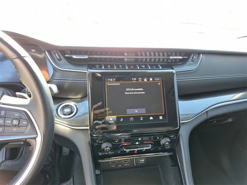 Used 2022 Jeep Grand Cherokee L Laredo w/ Luxury Tech Group I image 56