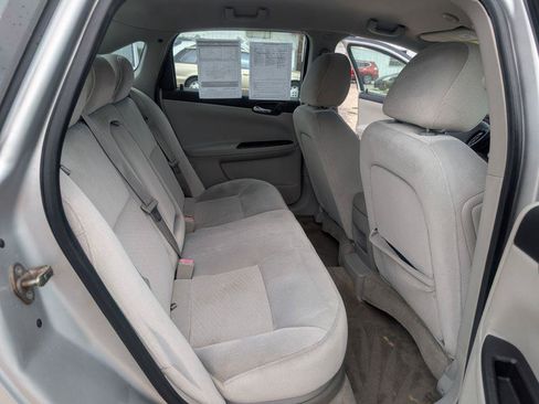 Used 2010 Chevrolet Impala LT w/ Convenience Package FWD image 12
