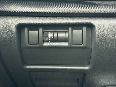 Certified 2024 Subaru Crosstrek 2.0i Premium image 30