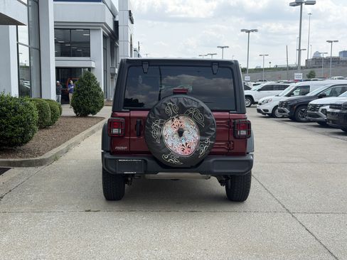 Used 2021 Jeep Wrangler Unlimited Sport AWD/4WD image 6