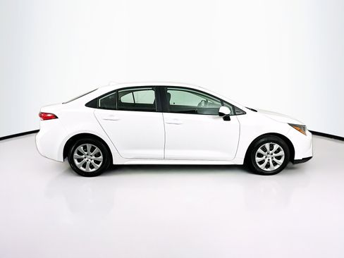 Used 2025 Toyota Corolla LE image 10