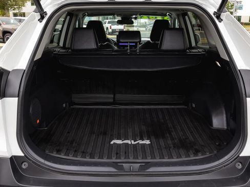 Used 2023 Toyota RAV4 XLE Premium FWD image 8