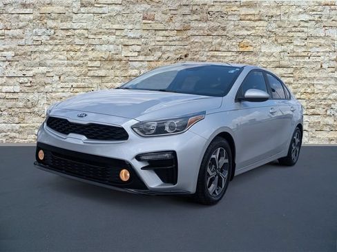 Used 2019 Kia Forte LXS FWD image 5