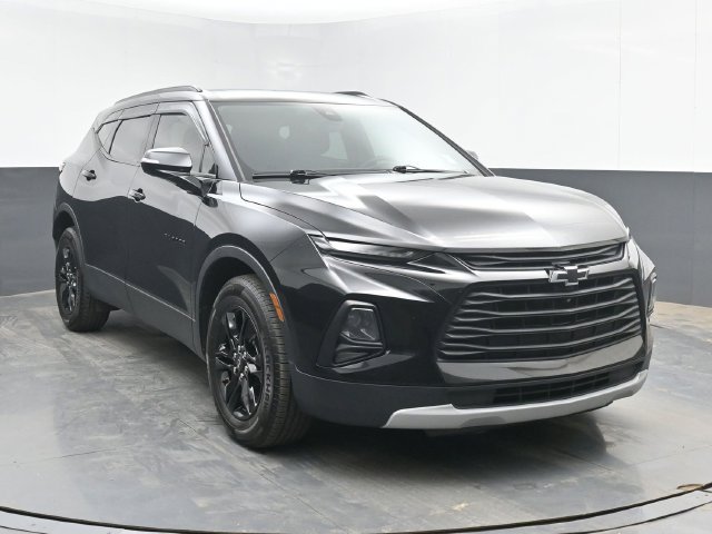 Used 2022 Chevrolet Blazer LT w/ Sound & Technology Package FWD image 2