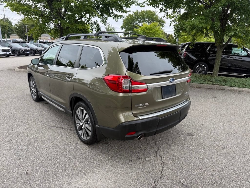 Used 2022 Subaru Ascent Limited w/ Technology Package AWD/4WD image 3
