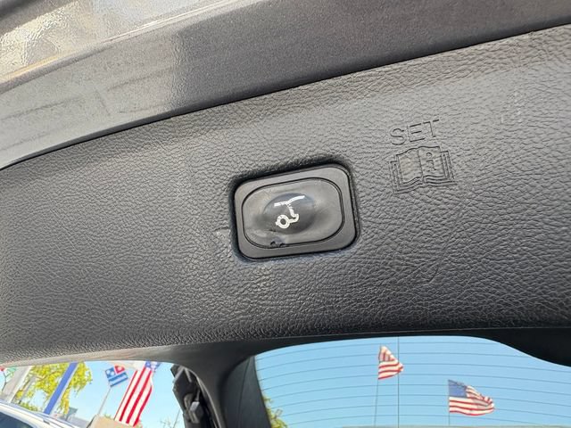 Used 2022 Ford Edge Titanium AWD/4WD image 19