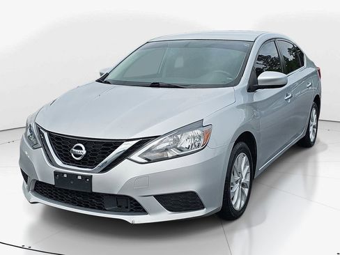 Used 2019 Nissan Sentra SV FWD image 11