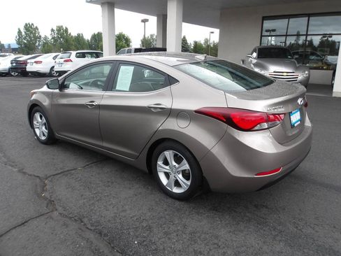 Used 2016 Hyundai Elantra Value Edition FWD image 3