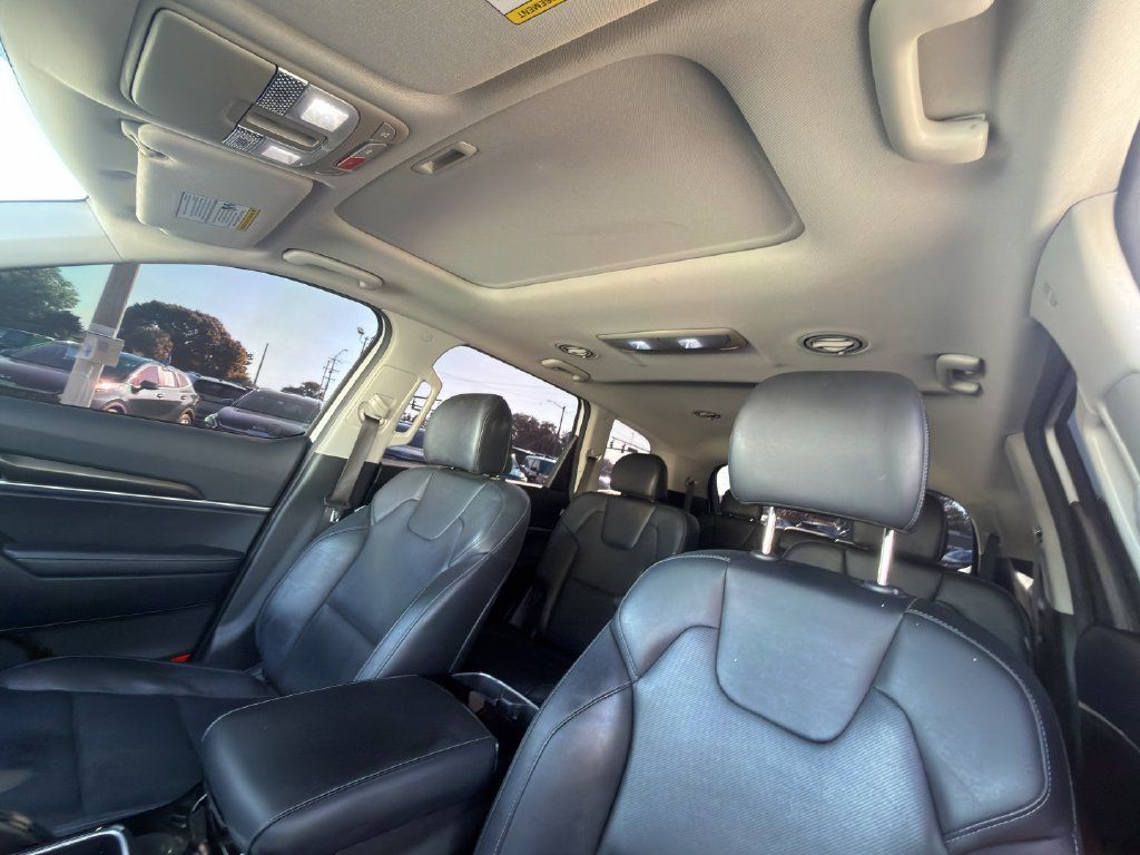 Certified 2023 Kia Telluride S w/ S Sunroof Package AWD/4WD image 25