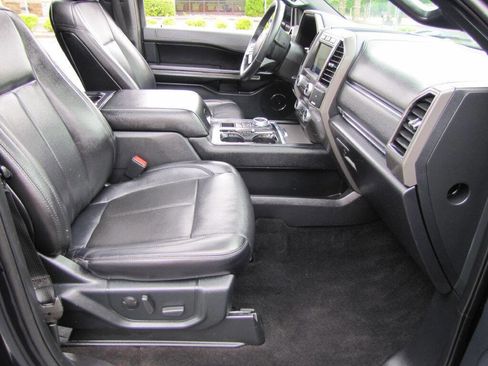 Used 2021 Ford Expedition XLT RWD image 24