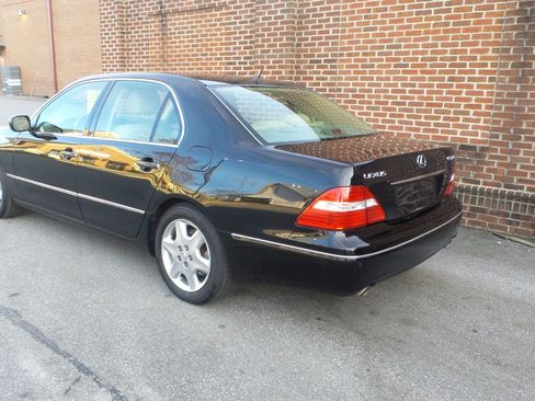 Used 2004 Lexus LS 430 image 4