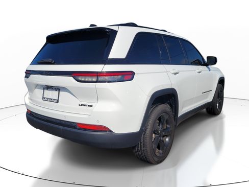 Used 2025 Jeep Grand Cherokee Limited w/ Black Appearance Package RWD image 4