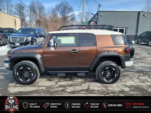 Used 2014 Toyota FJ Cruiser 4WD w/ Convenience Package image 9