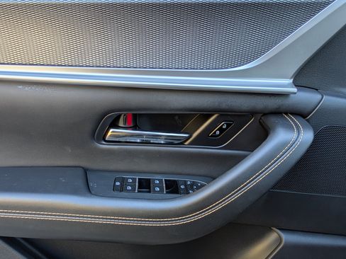 Used 2025 MAZDA CX-90 Plug-In Hybrid w/ Premium Plus image 16