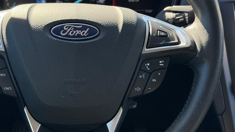 Used 2018 Ford Fusion SE w/ Equipment Group 201A FWD image 30