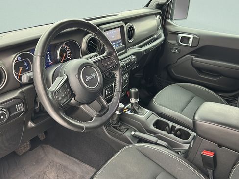 Used 2023 Jeep Wrangler Unlimited Sport AWD/4WD image 12