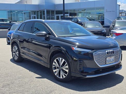 Used 2023 Audi Q4 e-tron Premium w/ Convenience Package RWD image 1