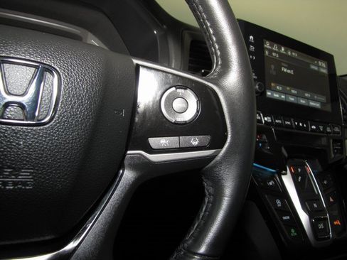 Used 2023 Honda Odyssey Touring image 6