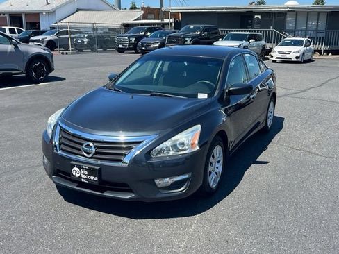 Used 2014 Nissan Altima 2.5 S w/ Display Audio Package FWD image 3