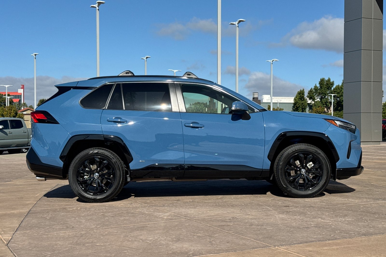 Certified 2024 Toyota RAV4 SE AWD/4WD image 3