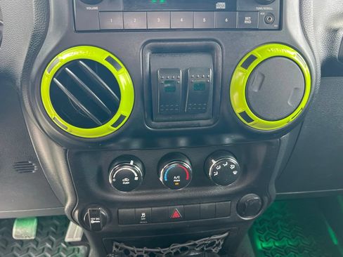 Used 2012 Jeep Wrangler Sport AWD/4WD image 30