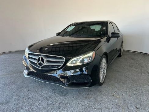 Used 2016 Mercedes-Benz E 400 Sedan image 1