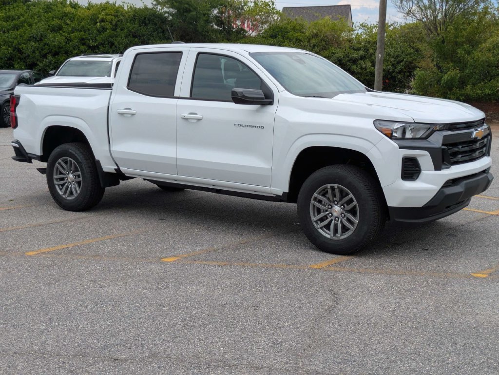 New 2026 Chevrolet Colorado LT RWD image 2