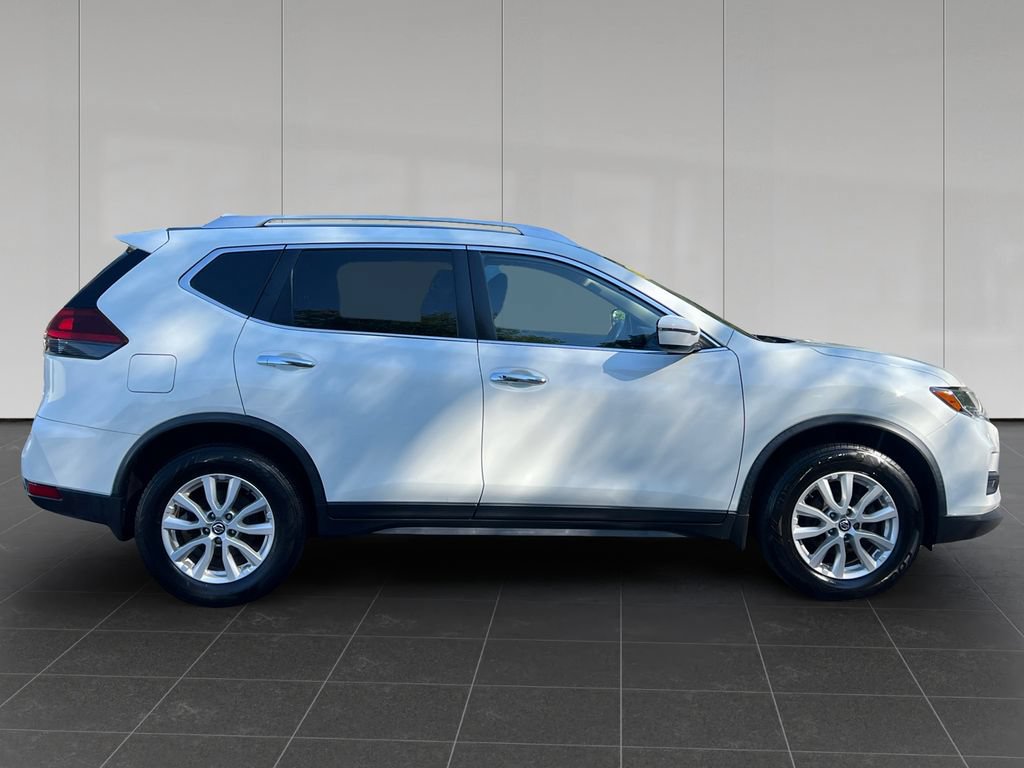 Used 2018 Nissan Rogue SV AWD/4WD image 6