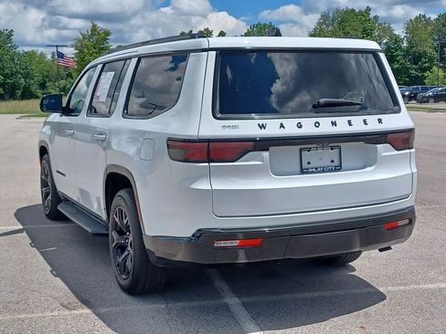 Used 2024 Jeep Wagoneer Series II AWD/4WD image 3