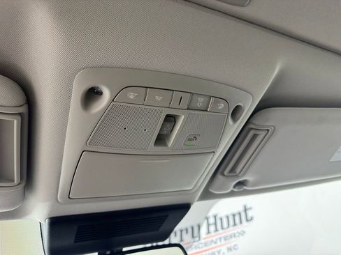 Used 2024 Nissan Armada SL w/ Captain's Chairs Package image 28