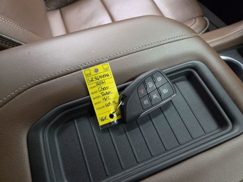 Used 2021 Chevrolet Tahoe High Country AWD/4WD image 26