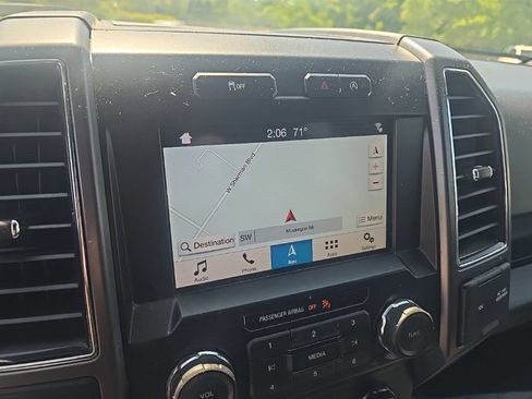 Used 2019 Ford F150 XLT w/ Equipment Group 302A Luxury AWD/4WD image 9