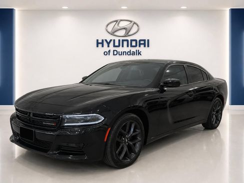 Used 2023 Dodge Charger SXT w/ Blacktop Package RWD image 3