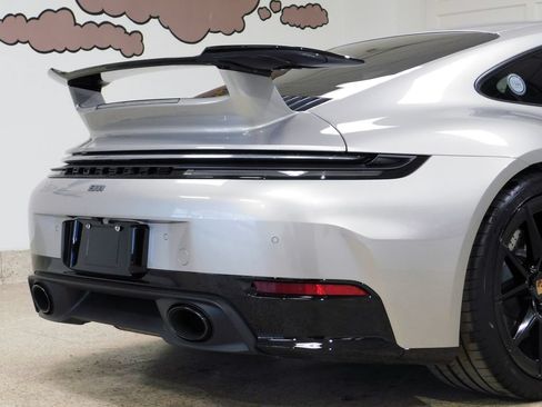 Used 2025 Porsche 911 Carrera T RWD image 92