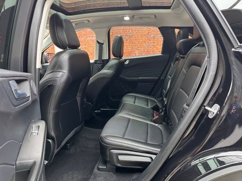 Used 2022 Ford Escape SEL w/ Technology Package image 23