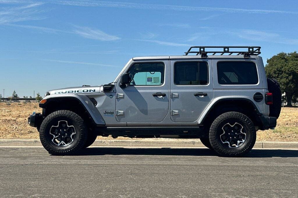 Used 2021 Jeep Wrangler Unlimited Rubicon 4xe w/ Cold Weather Group AWD/4WD image 7