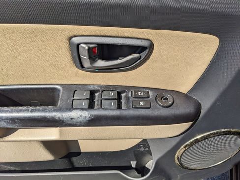 Used 2011 Kia Soul ! FWD image 16