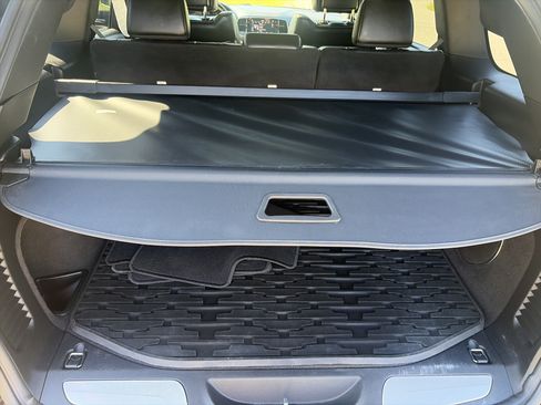 Used 2020 Jeep Grand Cherokee Overland AWD/4WD image 30