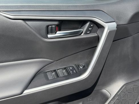 Certified 2025 Toyota RAV4 XLE Premium AWD/4WD image 15