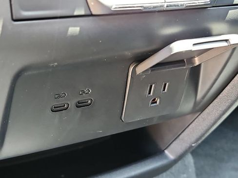 Certified 2024 Chevrolet Traverse LT FWD image 45