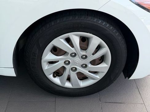 Used 2018 Hyundai Elantra SE w/ SE Connectivity Package 04 FWD image 22