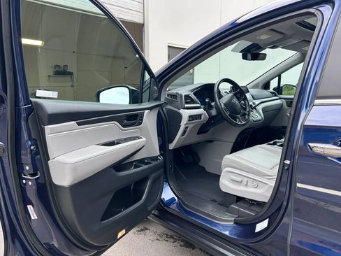 Used 2018 Honda Odyssey EX-L image 18