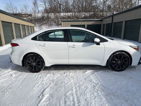 Certified 2024 Toyota Corolla SE image 8