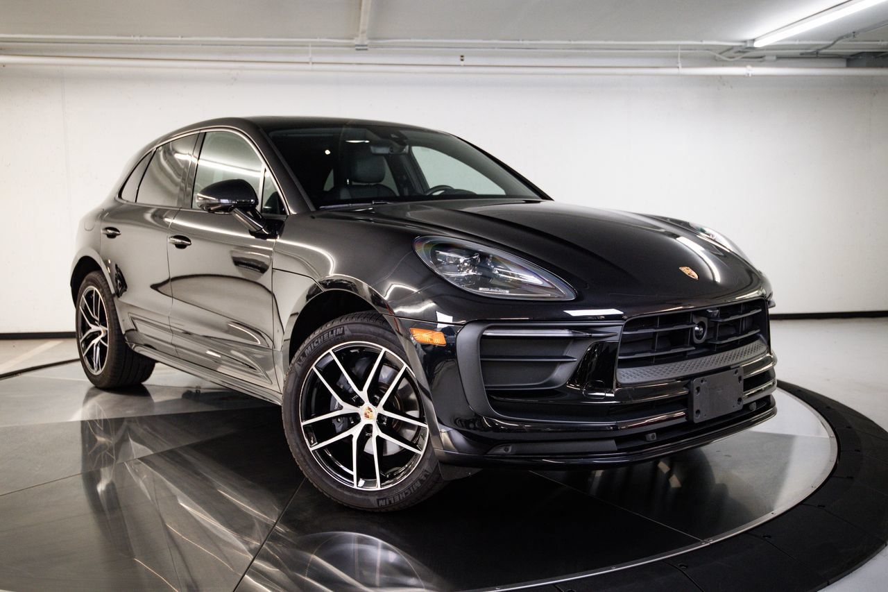 Certified 2023 Porsche Macan AWD/4WD image 9