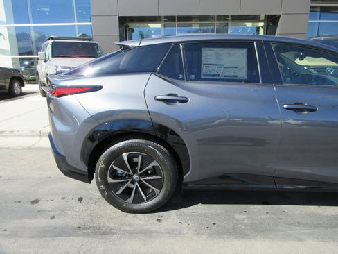 New 2026 Lexus RZ 450e AWD image 10