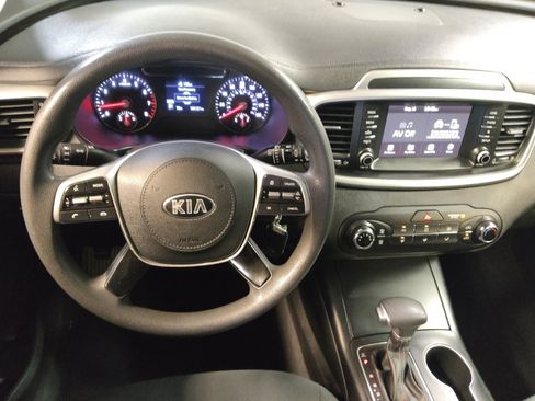 Used 2020 Kia Sorento FWD V6 image 22