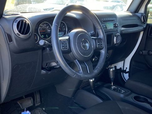 Used 2017 Jeep Wrangler Unlimited Sport w/ Max Tow Package image 10