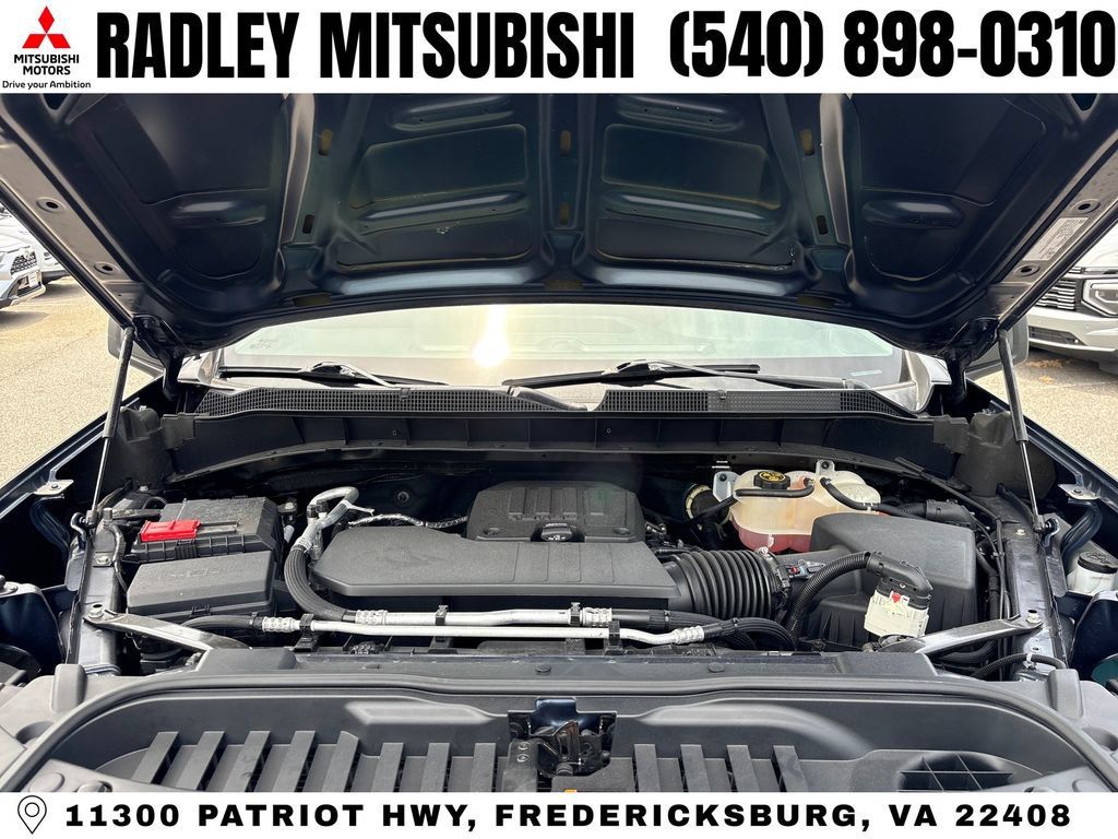 Used 2022 Chevrolet Silverado 1500 Custom w/ LPO, Dark Essentials Package AWD/4WD image 14