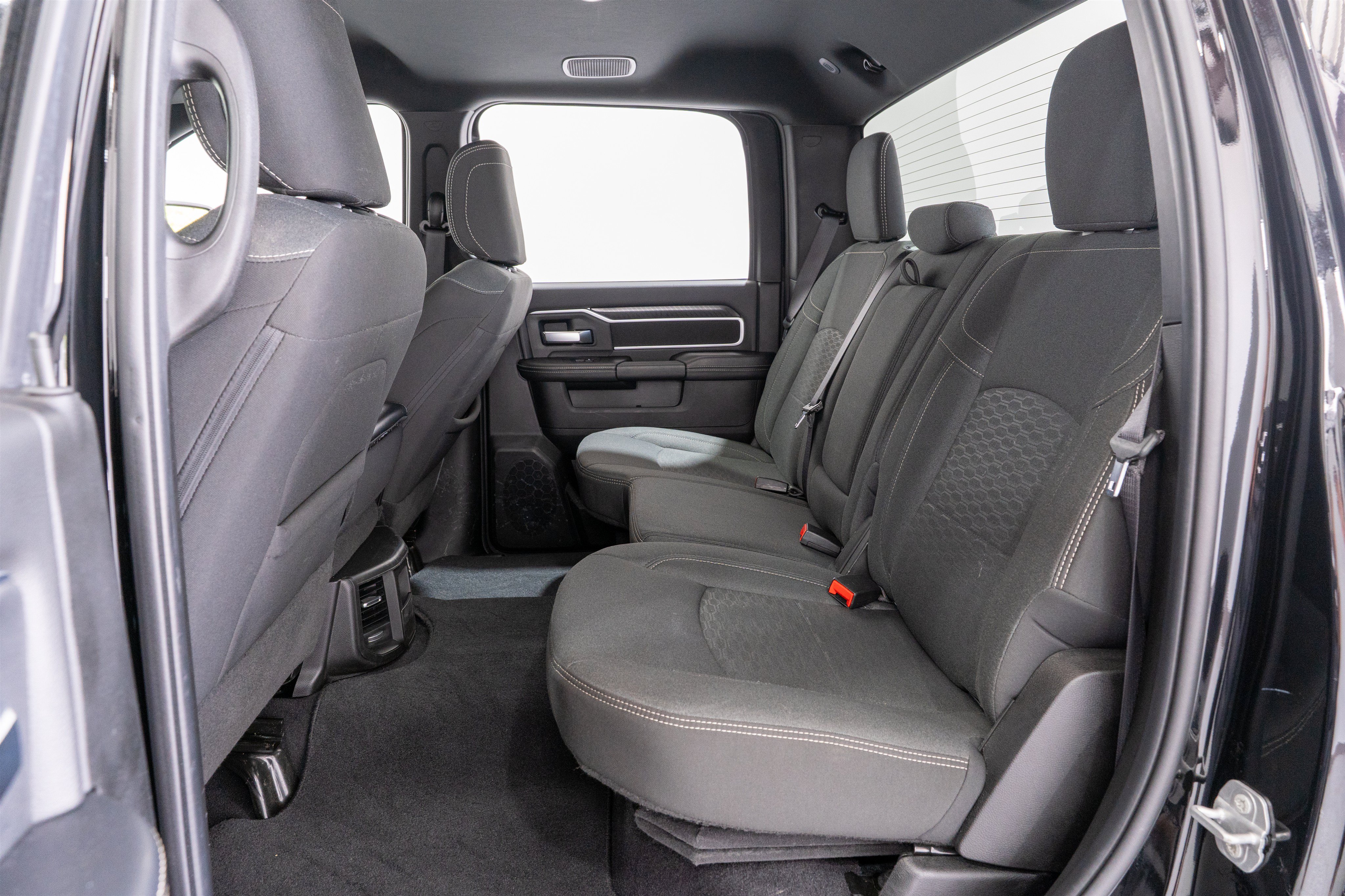 Used 2025 RAM 2500 Big Horn AWD/4WD image 30