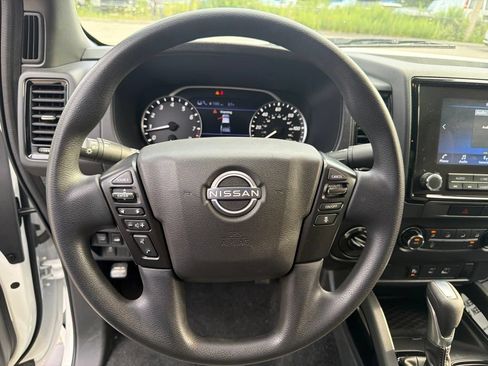 Used 2023 Nissan Frontier SV w/ Midnight Edition Package AWD/4WD image 16